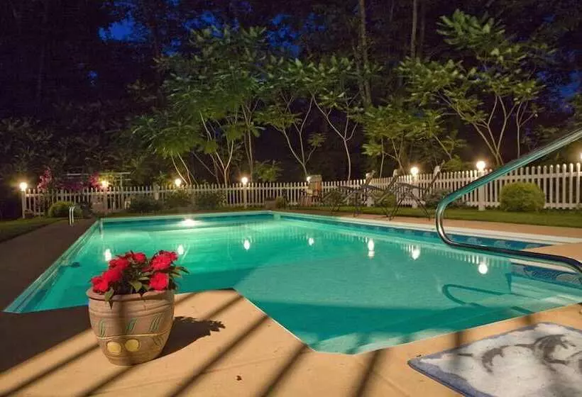 Cherry Valley Manor Luxury Bed And Breakfast