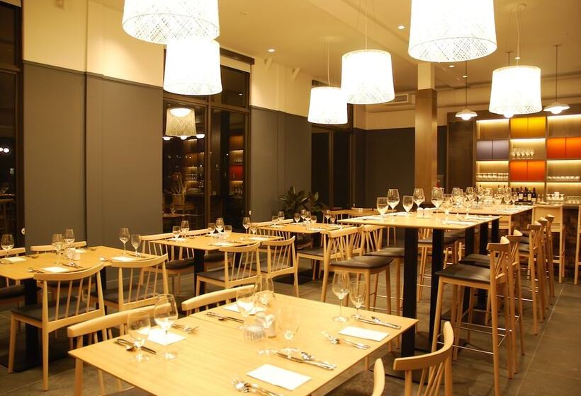 Cedartree Hotel Portland Hillsboro