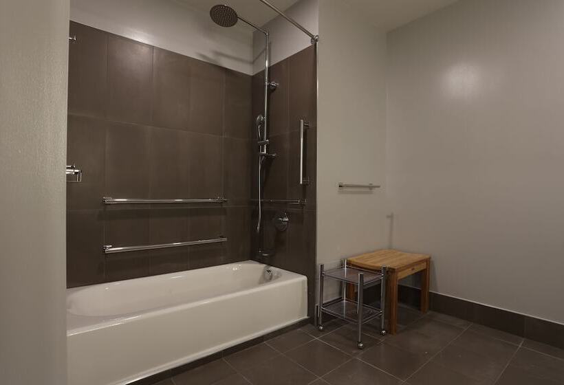 Cedartree Hotel Portland Hillsboro