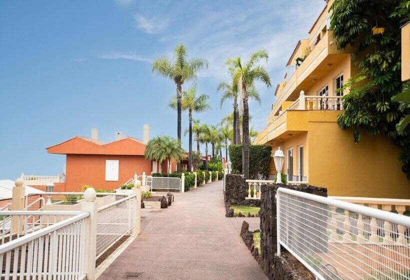 Coral La Quinta Park Suites