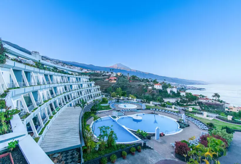 Coral La Quinta Park Suites