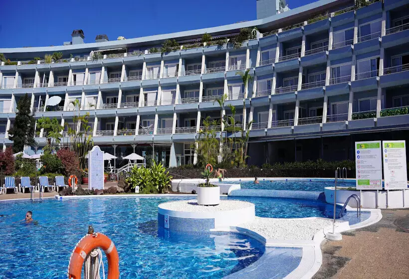 Coral La Quinta Park Suites