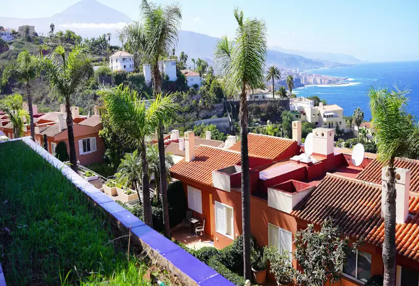 Coral La Quinta Park Suites