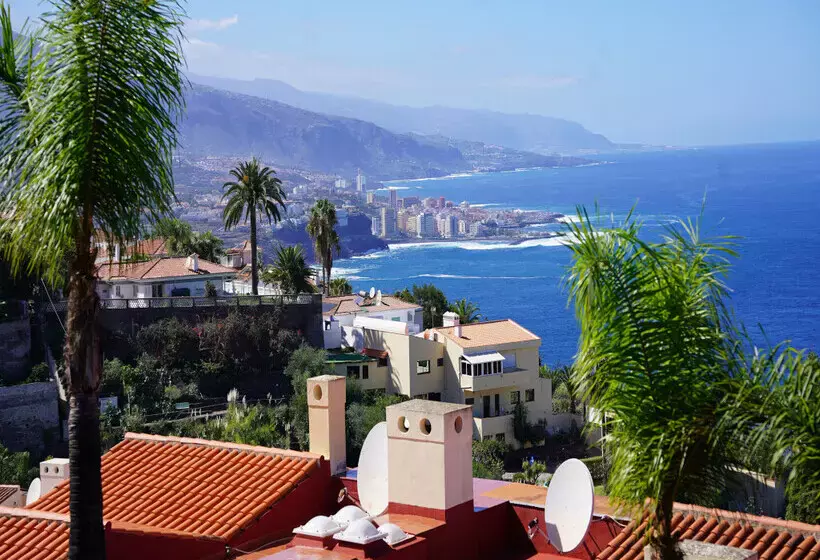 Coral La Quinta Park Suites