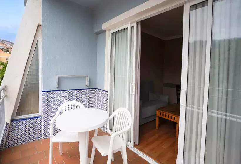 Coral La Quinta Park Suites