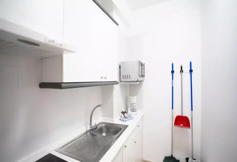 Coral La Quinta Park Suites