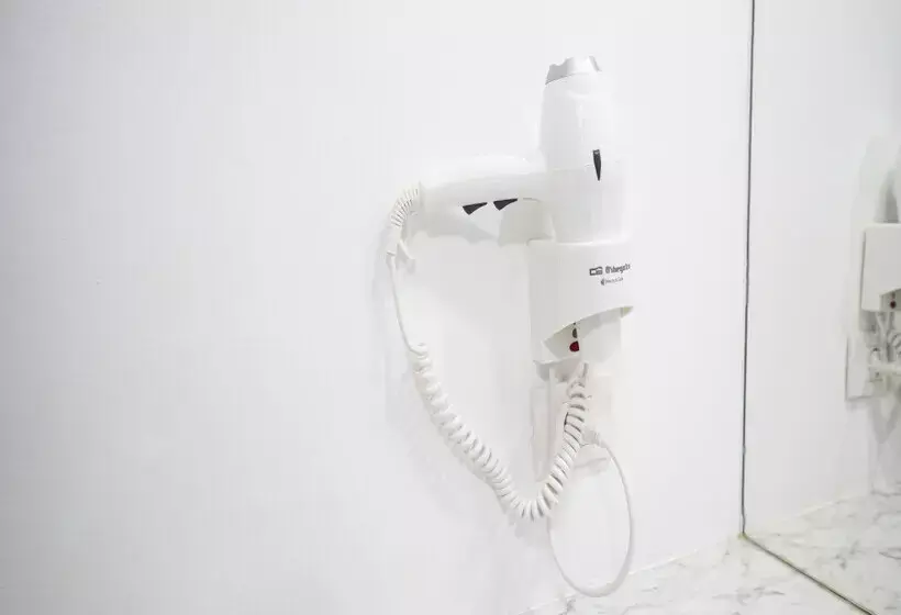 Coral La Quinta Park Suites