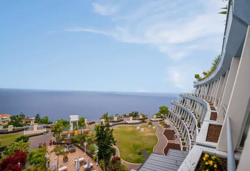 Coral La Quinta Park Suites