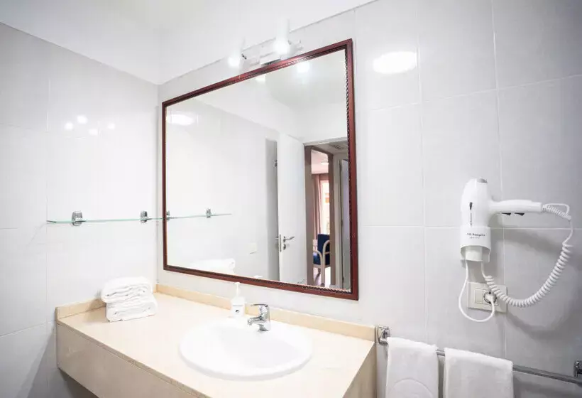 Coral La Quinta Park Suites