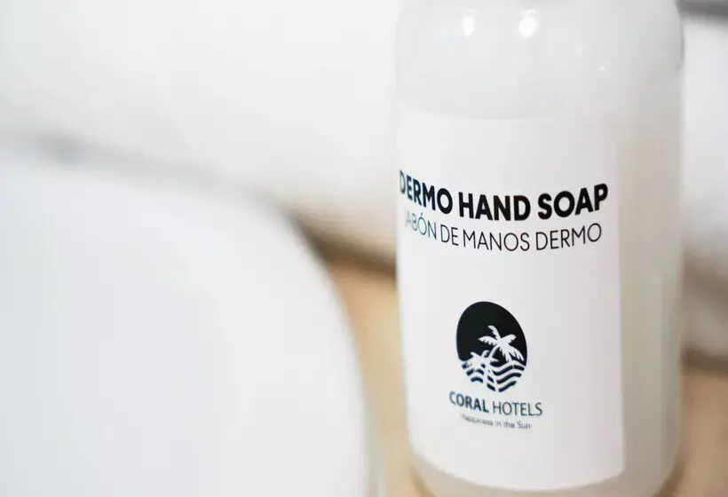 Coral La Quinta Park Suites