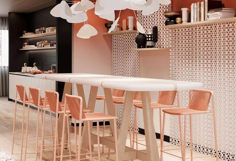 ホテル Ibis Styles Porto Vecchio