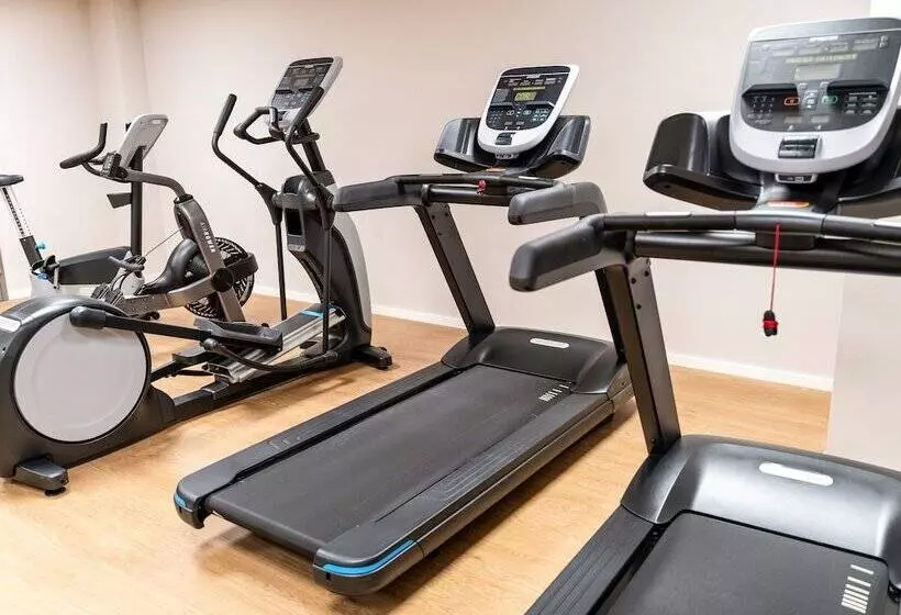 ホテル Ibis Styles Porto Vecchio