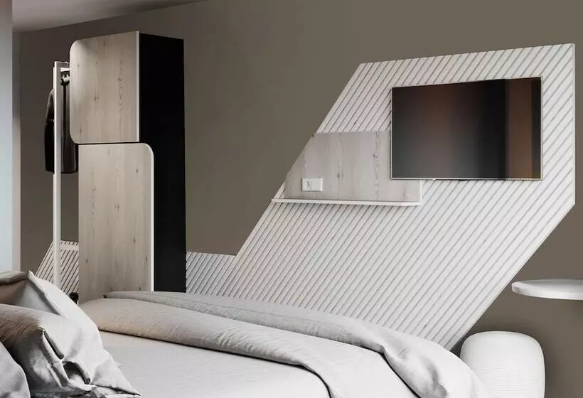 ホテル Ibis Styles Porto Vecchio