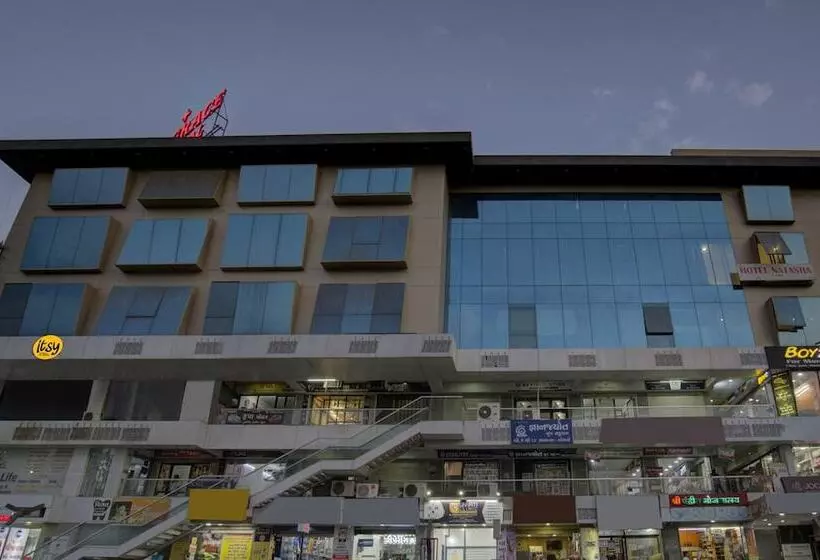 Itsy Hotels Natasha, Vesu, Surat