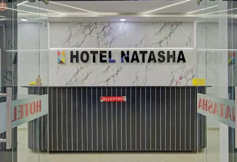 Itsy Hotels Natasha, Vesu, Surat