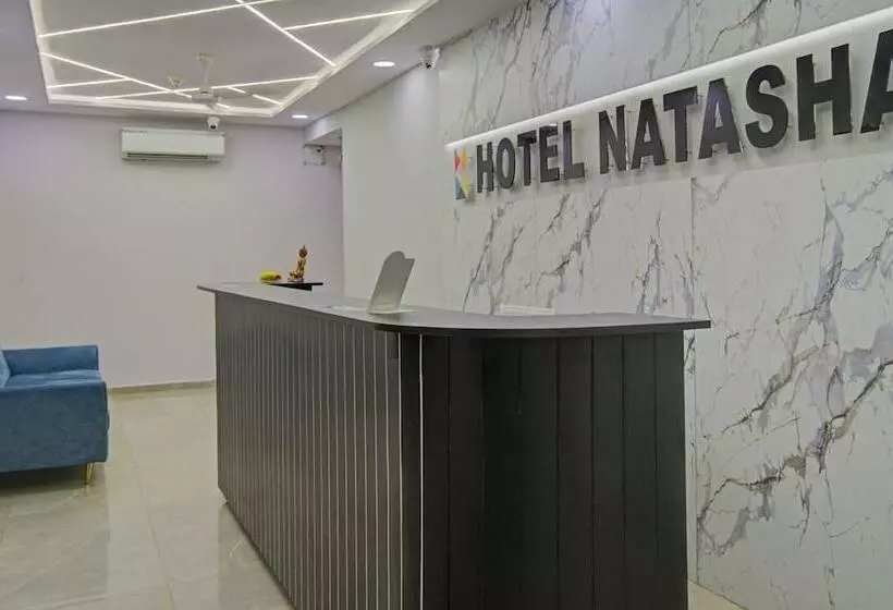 Itsy Hotels Natasha, Vesu, Surat