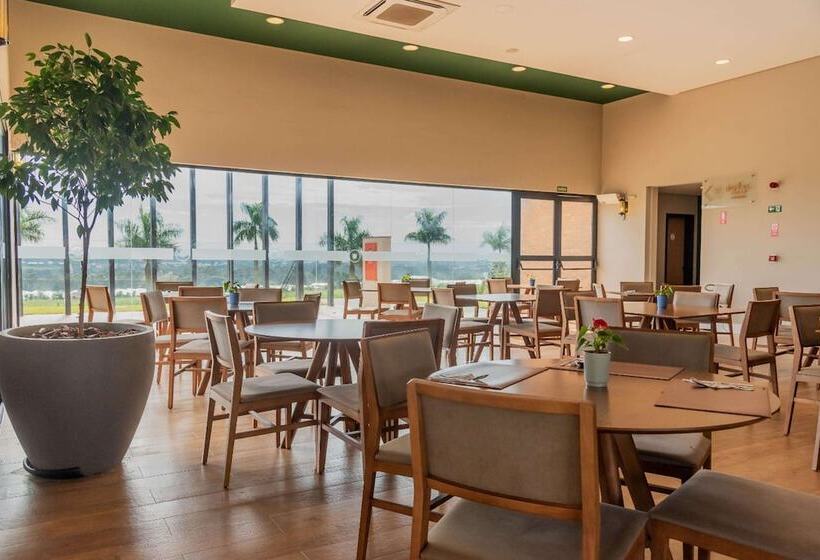 Hotel Royal Tulip Holambra