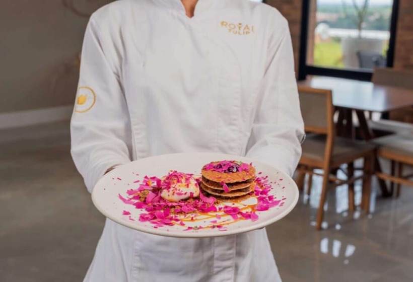 Hotel Royal Tulip Holambra