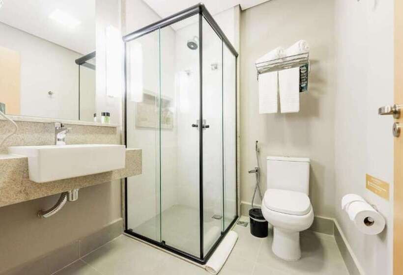 Hotel Royal Tulip Holambra