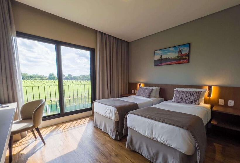 Hotel Royal Tulip Holambra