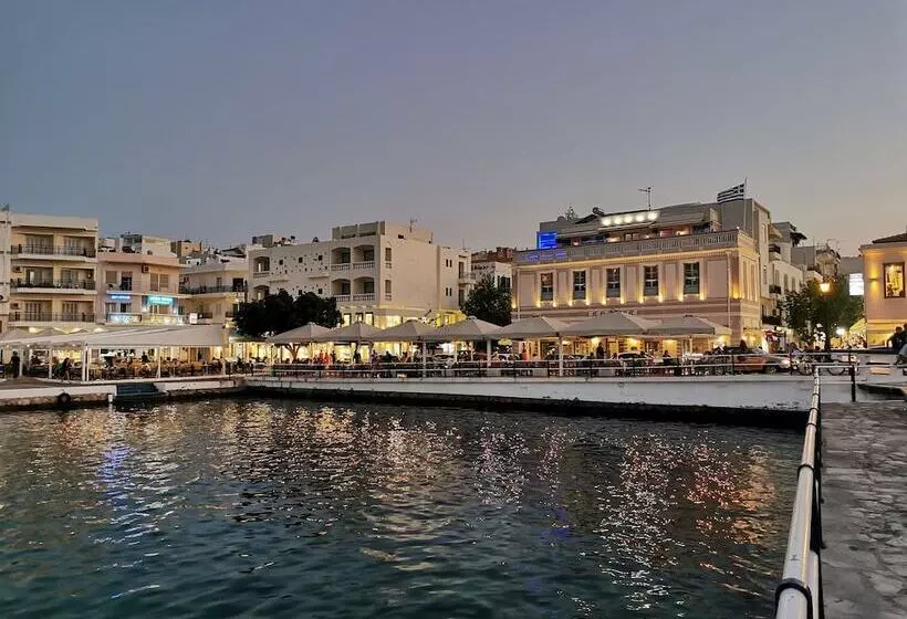 Kassandra Garden Residence