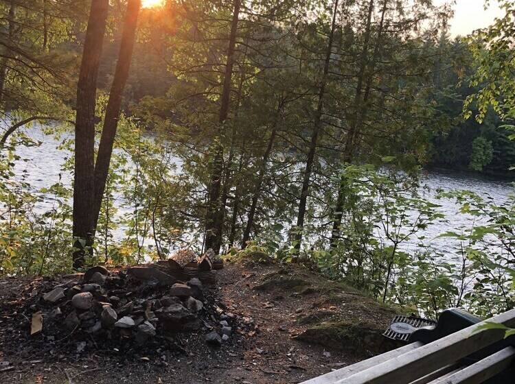 Kennebec Riverside Cabins