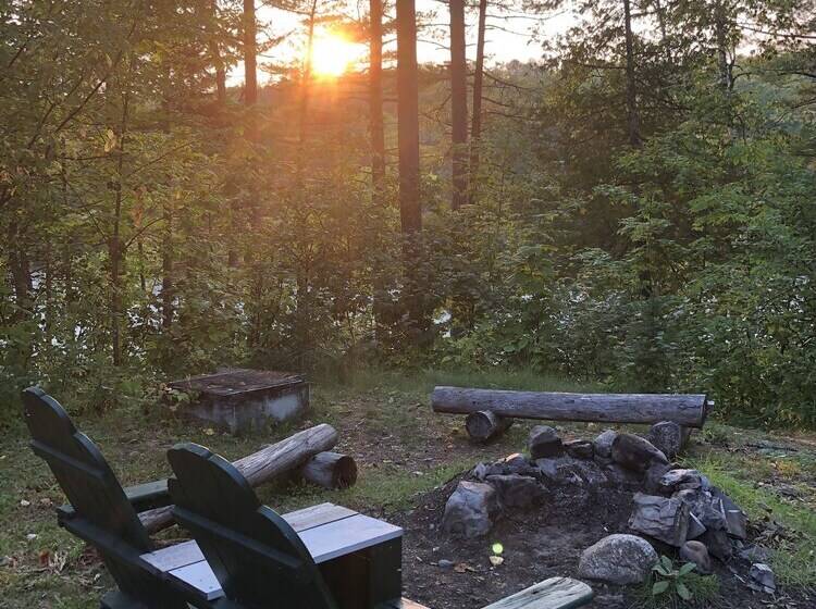 Kennebec Riverside Cabins