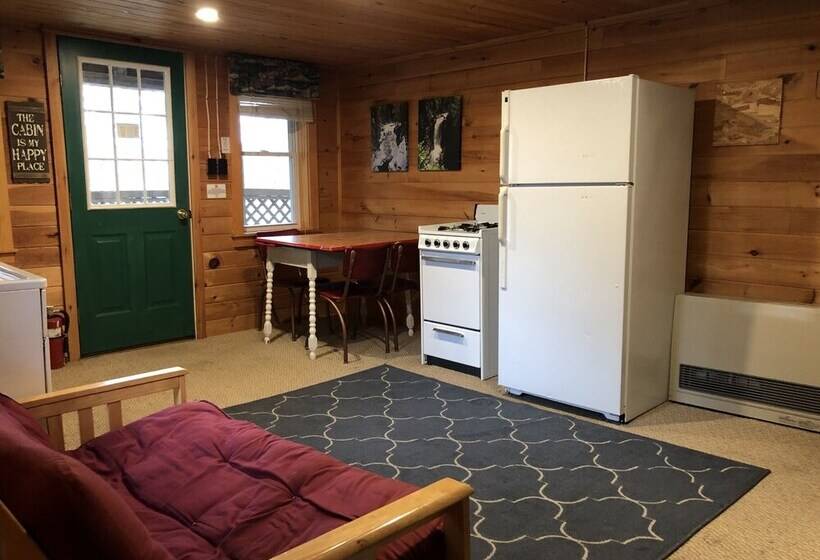 Kennebec Riverside Cabins