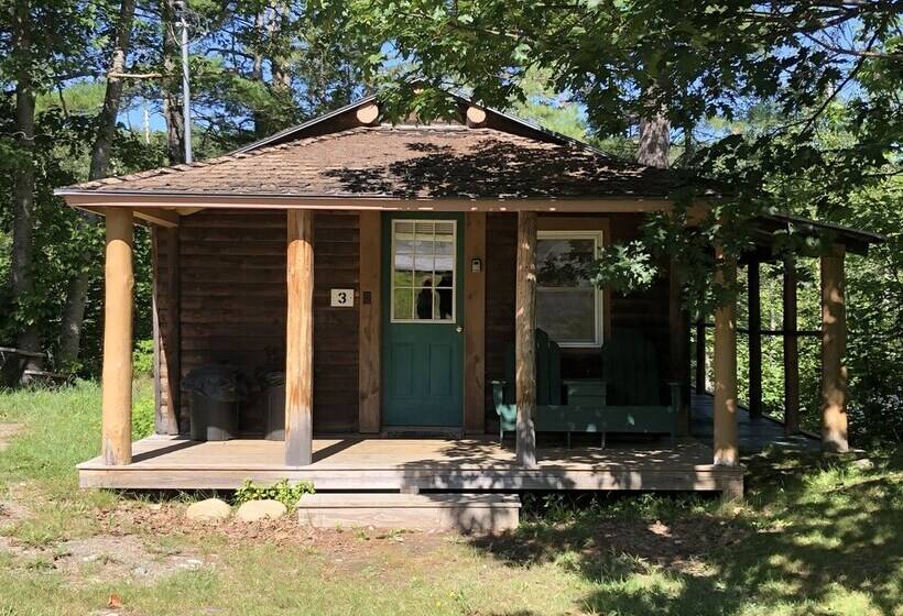 Kennebec Riverside Cabins