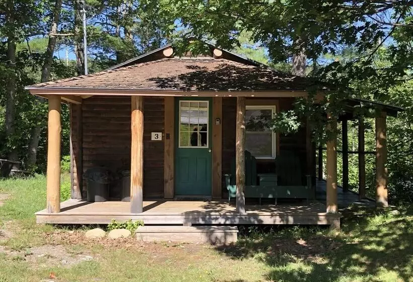Kennebec Riverside Cabins