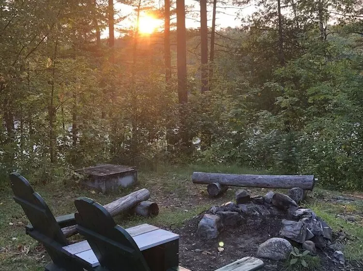 Kennebec Riverside Cabins