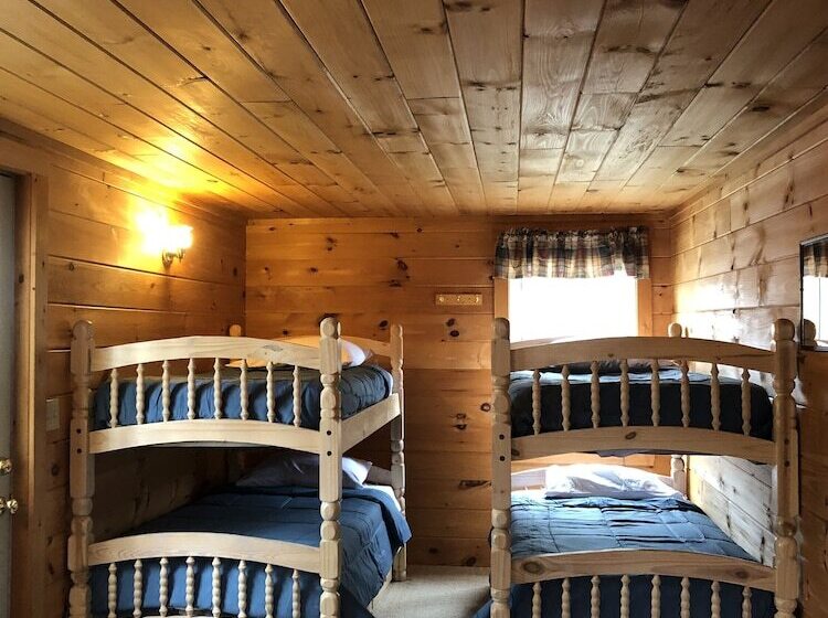 Kennebec Riverside Cabins