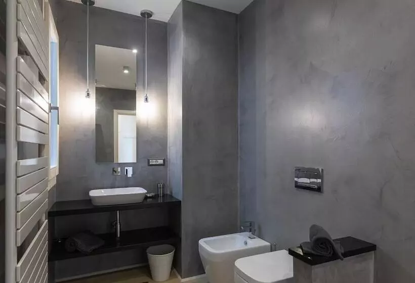 Luxury Apartment In Modern Villa Unit 1