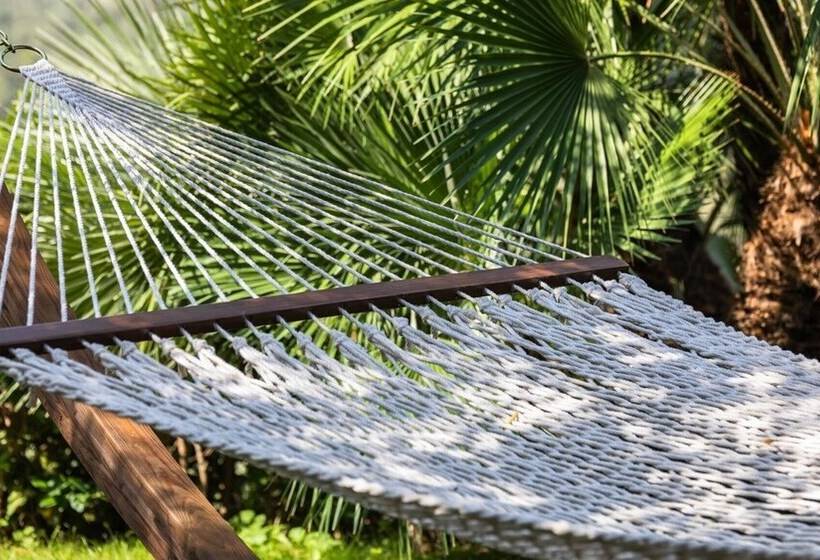 Luxury Apartment In Modern Villa Unit 1