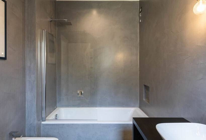 Luxury Apartment In Modern Villa Unit 1