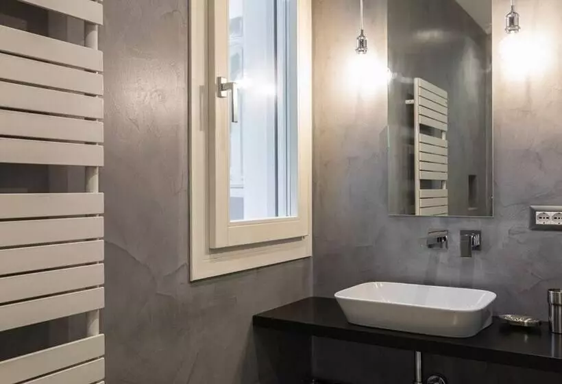 Luxury Apartment In Modern Villa Unit 1