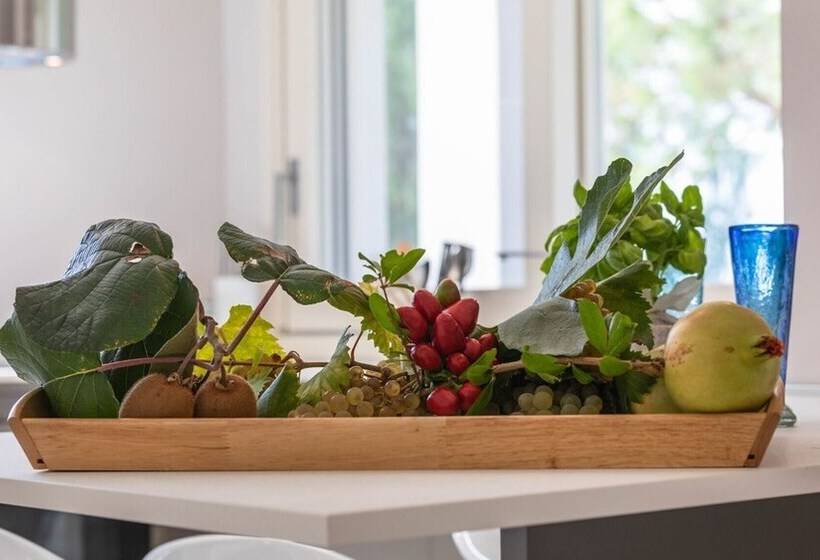 Luxury Apartment In Modern Villa Unit 1