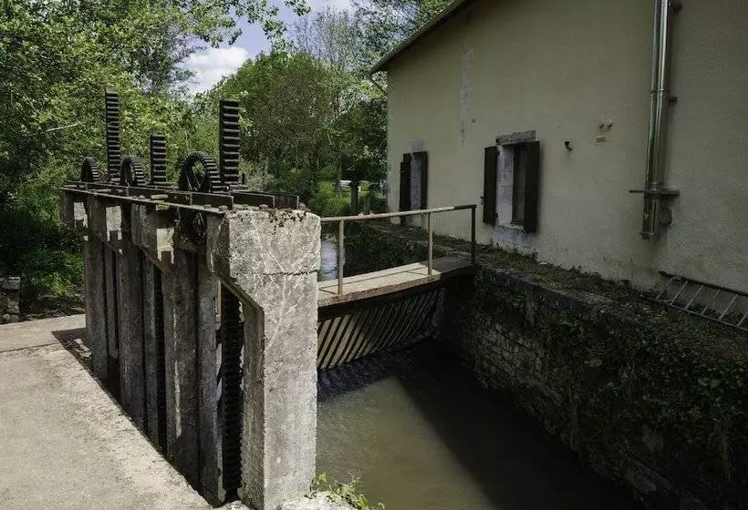 Majatalo Moulin Du Fontcourt