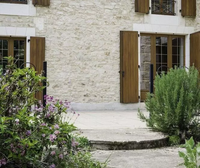 Majatalo Moulin Du Fontcourt