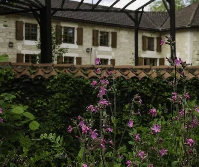 ペンション Moulin Du Fontcourt