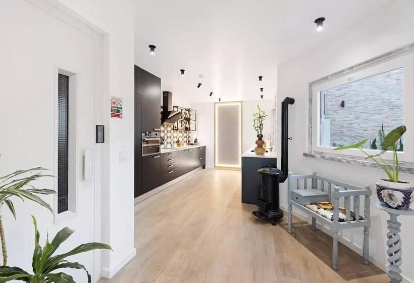 Szálló Impeccable 4 Bed House In São Domingos De Rana