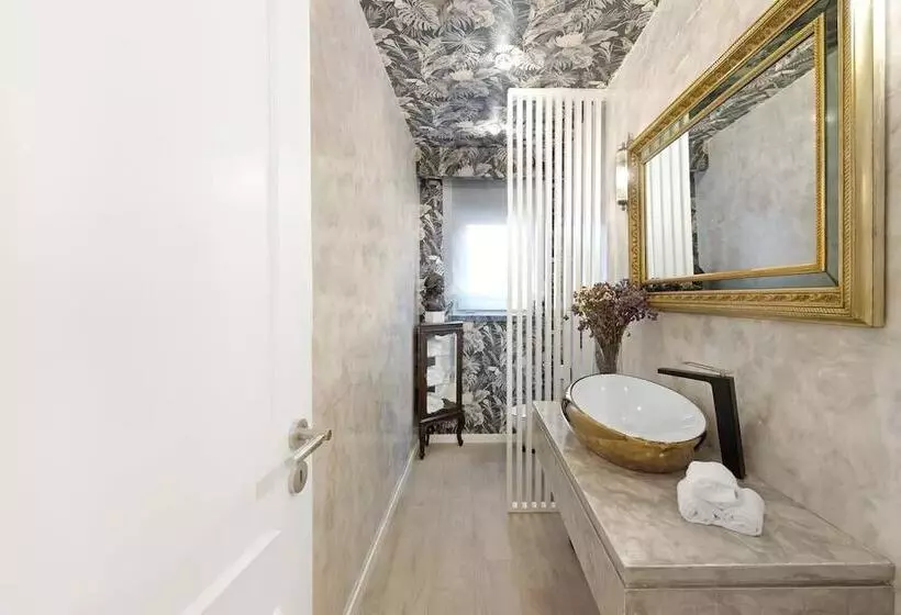 Residenssi Impeccable 4 Bed House In São Domingos De Rana