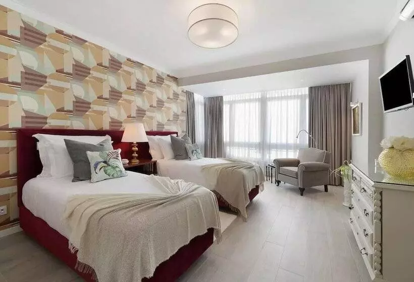 Residenssi Impeccable 4 Bed House In São Domingos De Rana