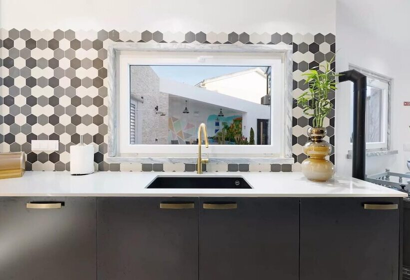 Szálló Impeccable 4 Bed House In São Domingos De Rana