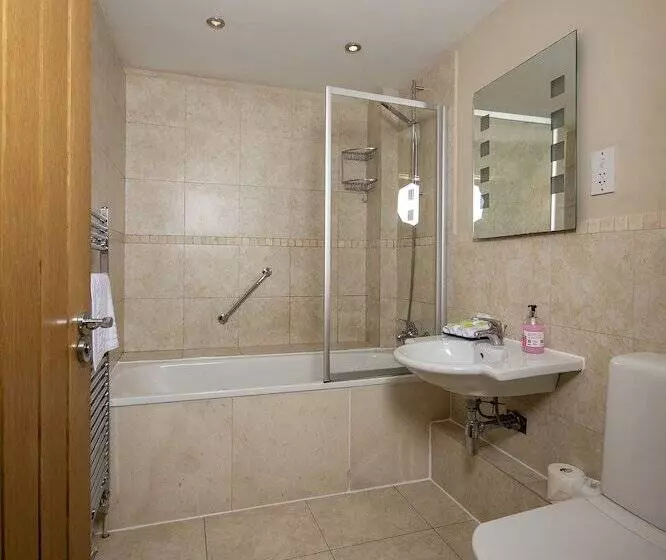 Shieling Cottage At Lovelady Shield