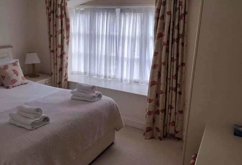 Shieling Cottage At Lovelady Shield