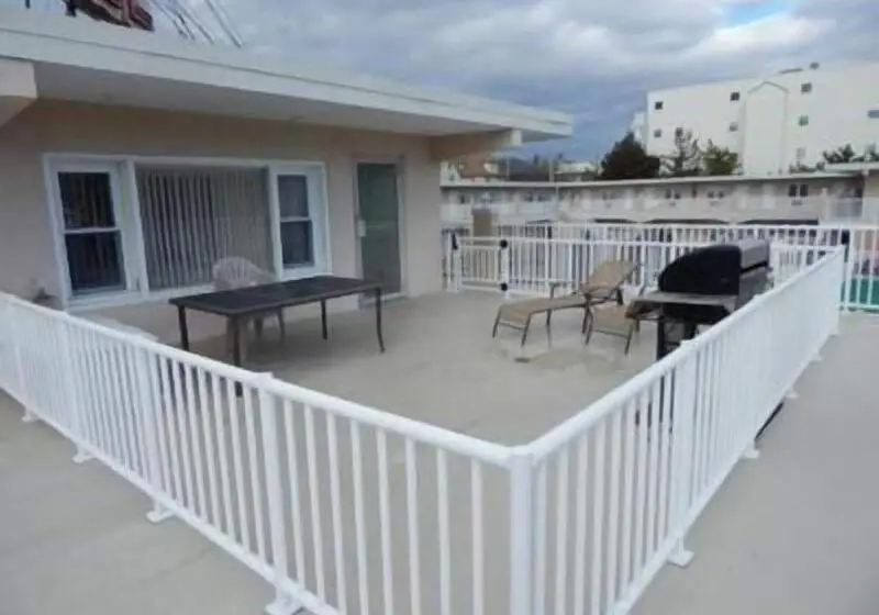Sifting Sands Motel