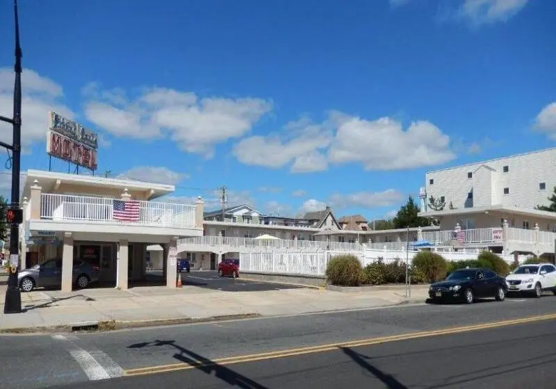 Sifting Sands Motel
