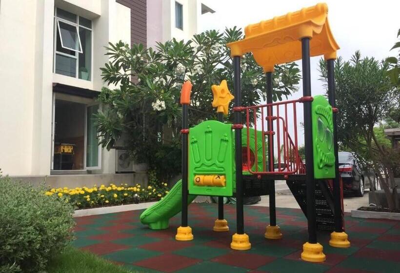 Hotel Home Place Lopburi