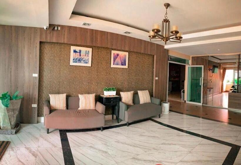 Hotel Home Place Lopburi